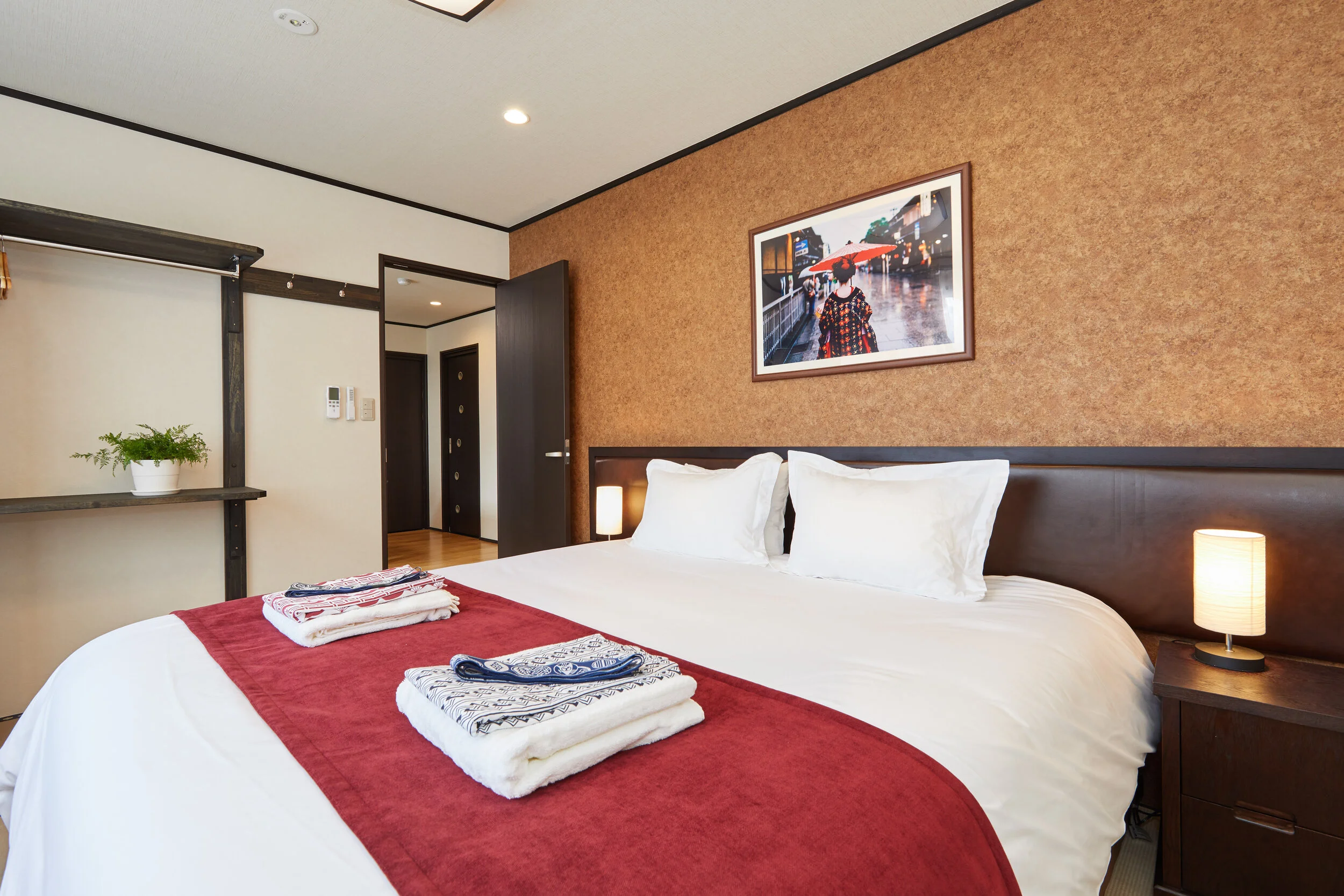 Deluxe Two Bedroom Apartment kitchenette