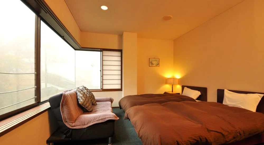 Twin room with toilet